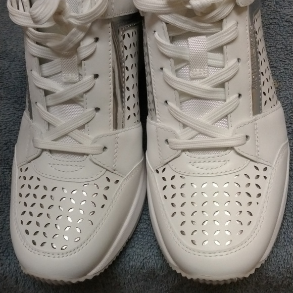 NWT MICHAEL Michael Kors Georgie Leather Wedge Trainers - Picture 7 of 10